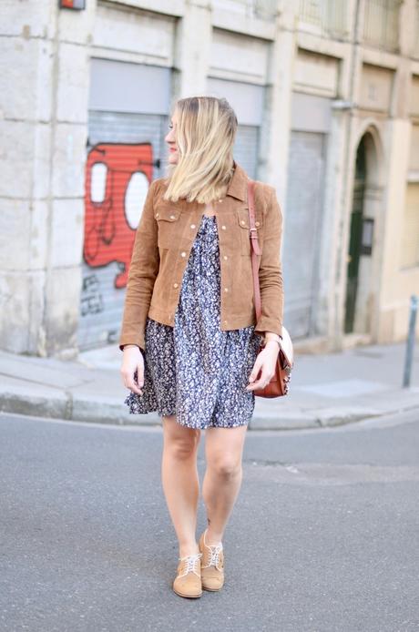 La petite veste en daim La petite veste en daim