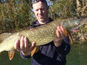 Pêche brochet étang privé vers lacs forêt d’Orient