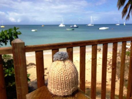 globe-t-bonnet-voyageur-travelling-winter-hat-marie-galante-plage2
