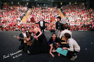 1329. Avril en images