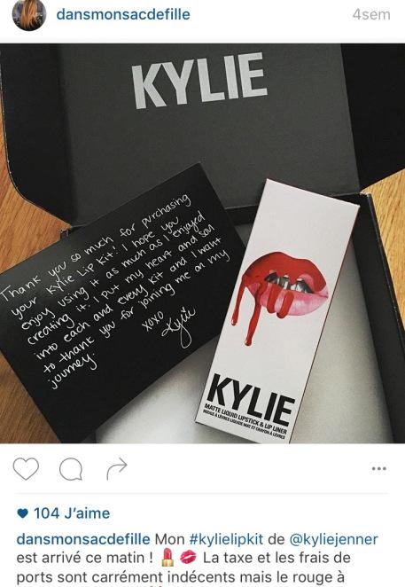 Instagram dans mon sac de fille blog beauté Kylie Lipkit Lipstick rouge à lèvres kardashian 