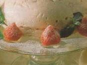 Mousse légère fraises, parfum d’amande amère