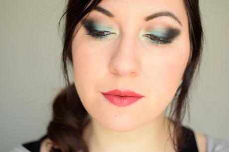 Turquoise makeup
