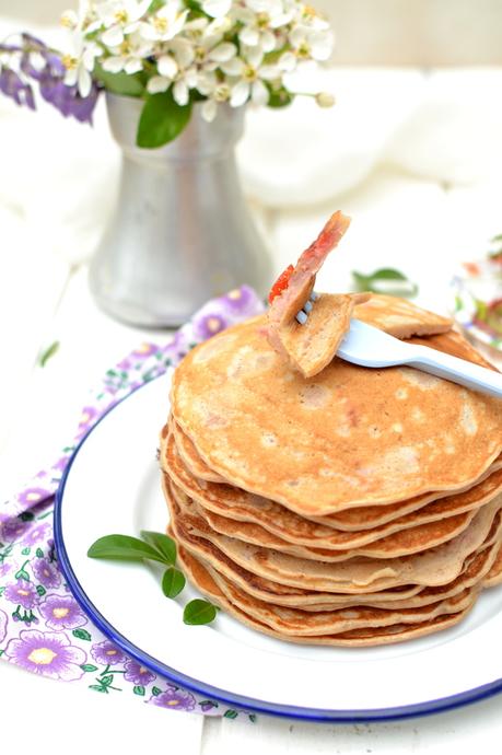 Pancakes fraise ~ rhubarbe [ Vegan ]