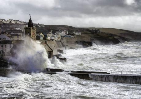 Tempêtes, submersion, érosion : comment protéger le littoral français et ses habitants ?