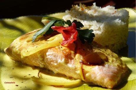 Saumon au curcuma & lait de coco