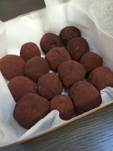 RECETTE DE BOULES AUX FRUITS SECS POUR UNE ENERGIE A TOMBER @yaquoidansmonfrigo.com