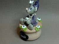 Boites à dents avec p'tite souris en porcelaine froide Boites à dents avec p'tite souris en porcelaine froide