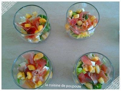 Verrines salade, pommes, jambon et chèvre