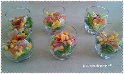 Verrines salade, pommes, jambon et chèvre