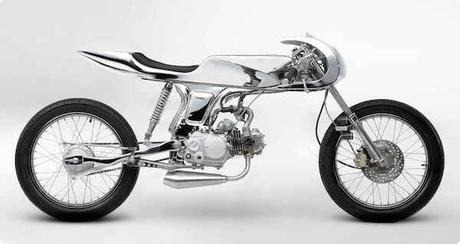 MOTEUR : Moto AVA par Bandit9