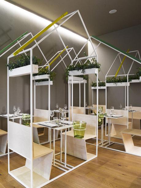 Conseilsdeco-marches-Pescara-Italie-studio-zero85-amenagement-interieur-Casamaki-sushi-bar-Tokyo-architectes-verticalite-nature-04