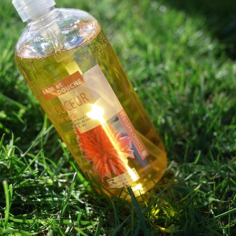 Douceur, le bain-douche de Cosmo Naturel qui prend soin de nous.