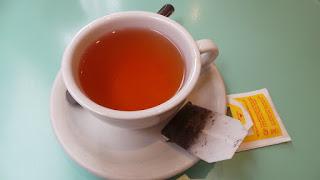 Pourquoi les anglais aiment tant le thé?!