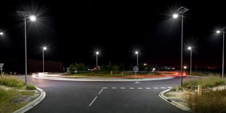 Installation de lampadaires solaires à ChateauBernard