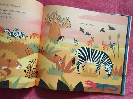 Dans sa bibliothèque