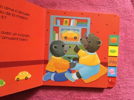 Dans sa bibliothèque