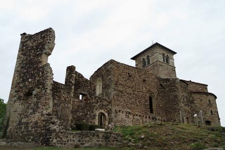 loire forez prieuré saint-romain-le-puy