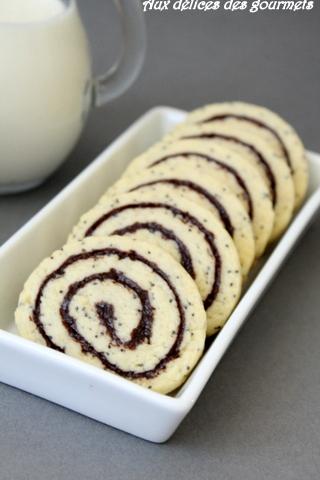 BISCUITS SPIRALES AU PAVOT ET CHOCOLAT