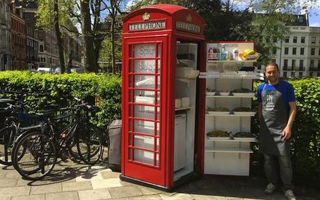 FOOD : Une cabine téléphonique StreetFood
