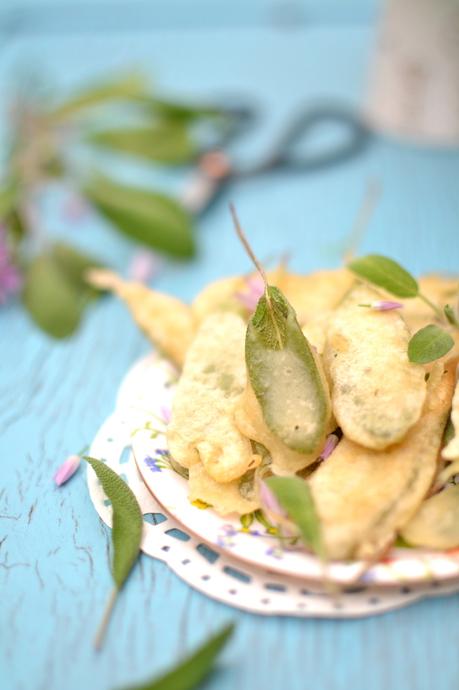 Feuilles de sauge frites [ pour l'apéritif ]