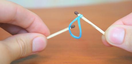 Astuce : comment allumer une allumette sans frottoir ?