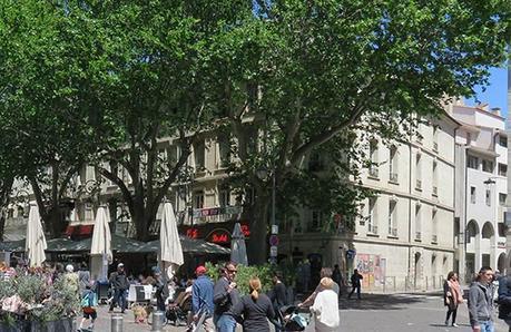 Cènt an après plaço de la Reloge 2700780863.jpg