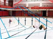 terrain tennis anamorphose dans piscine