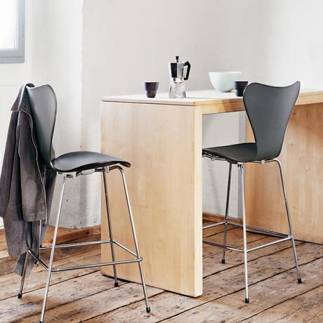 tabouret de bar serie 7