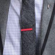 Petit guide des accessoires pour costume : de la pince à cravate aux boutons de manchette