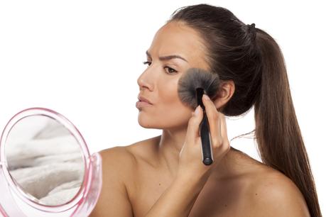 Peau grasse / Visage blanc par rapport au corps !?  Santé  Discussions 