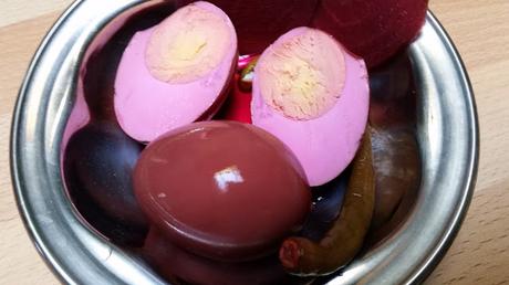 Œufs en saumure aux betteraves - Beet Pickled eggs
