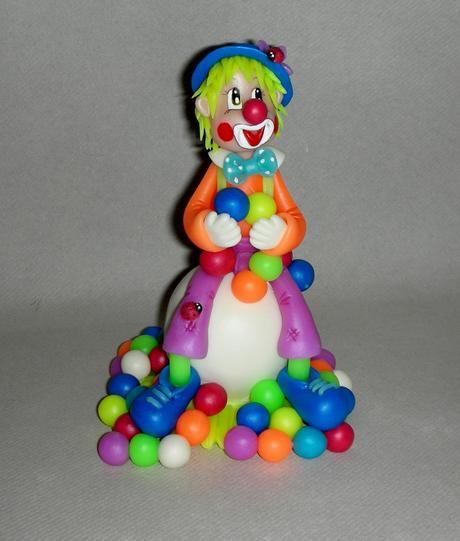 P'tite déco avec clown fluo en porcelaine froide