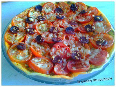 Tarte fine tomate, chorizo et pesto
