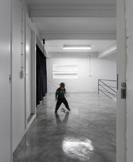 Conseilsdeco-Anjos-Loft-minimalisme-formation-architecte-interieur-universite-Lisbonne-Joao-Tiago-Aguiar-rehabilitation-usine-Portugal-13