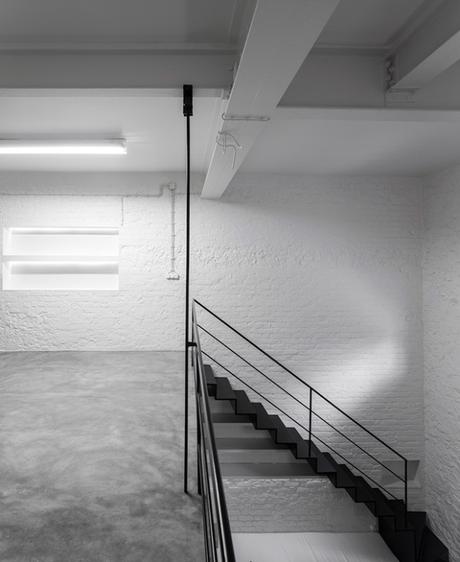 Conseilsdeco-Anjos-Loft-minimalisme-formation-architecte-interieur-universite-Lisbonne-Joao-Tiago-Aguiar-rehabilitation-usine-Portugal-08