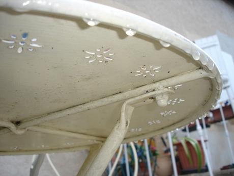 rain, pluie, eau, water, drop, goutte, table, jardin, yard, backyard