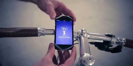 GADGET : Finn, le support pour tous les smartphones et vélos.