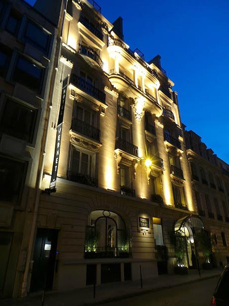 Une nuit à l’hôtel Vernet*****, près des Champs-Elysées