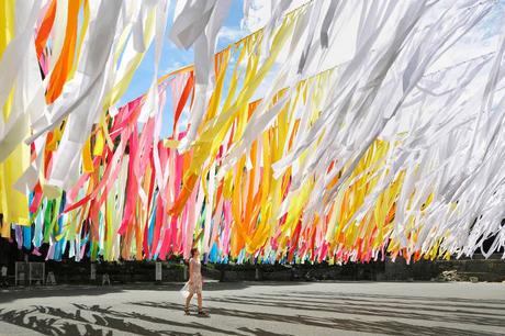 Dividing space with colors by Emmanuelle Moureaux