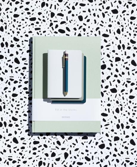 Discoveries No.26 Daily Fiction by Norman Copenhagen Daily Fiction par Norman Copenhagen