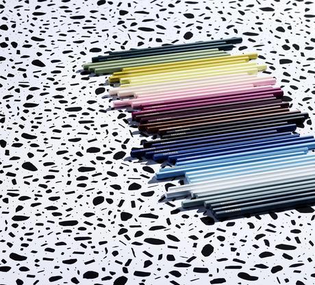 Discoveries No.26 Daily Fiction by Norman Copenhagen Daily Fiction par Norman Copenhagen