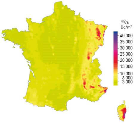 Dépôts théoriques en césium 137 provenant des essais nucléaires atmosphériques et de l’accident de Tchernobyl