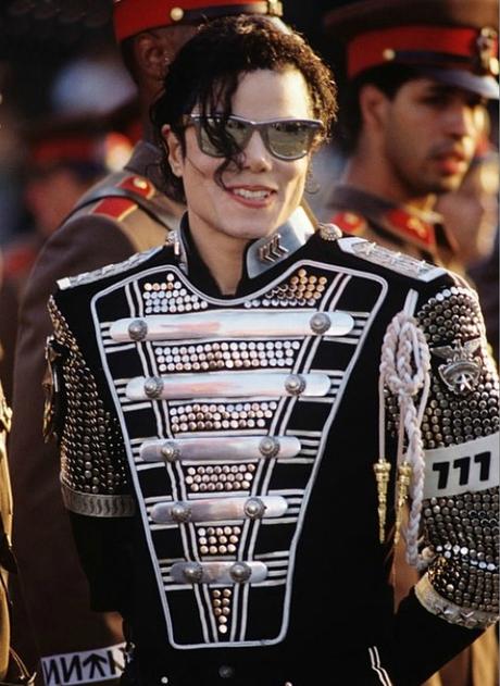 Le style militaire de Michael Jackson de 1980 à 2009 | À Découvrir
