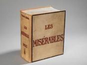 …Les Misérables Victor Hugo incendié critique sortie?