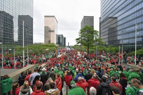 Bruxelles coordonne l'offensive 