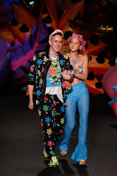 Le défilé été homme et le défilé croisière Moschino 2017...