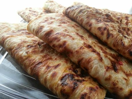 MHADJEB ou MSEMEN FARCI,CRÊPES ORIENTALES FARCI POIVRONS  MISS MALAKOFF