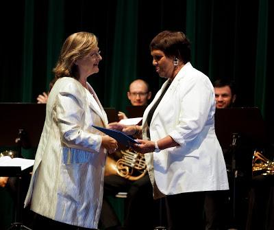 Edita Gruberova reçoit la médaille Richard Strauss au Festival de Garmisch 2016