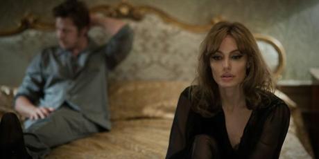 vue-sur-mer-angelina-jolie-brad-pitt-critique-nanar